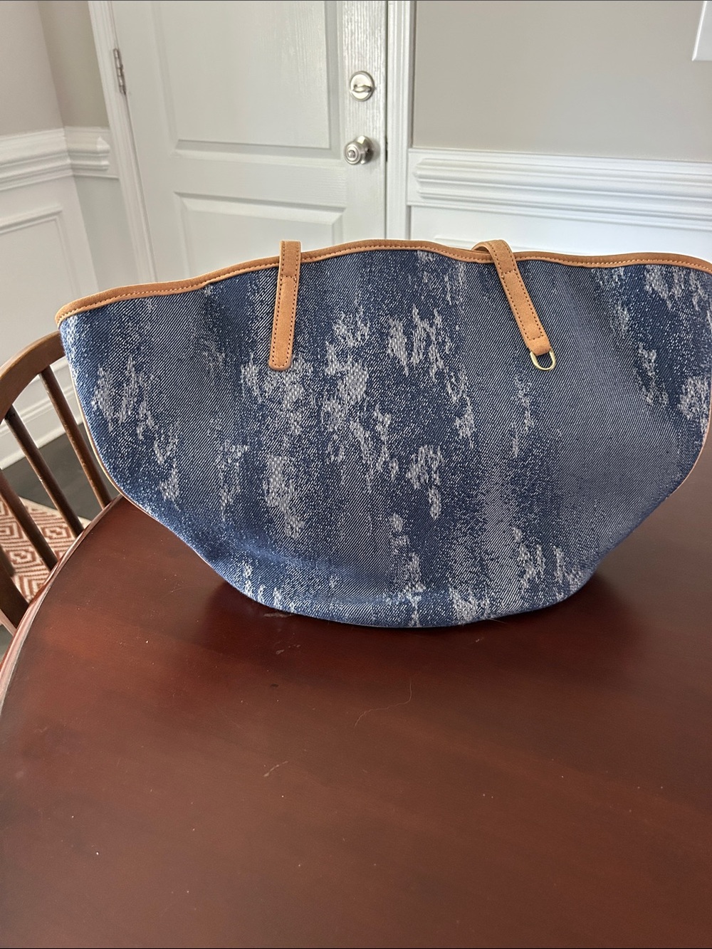 Hobo Ellison Tote Bag